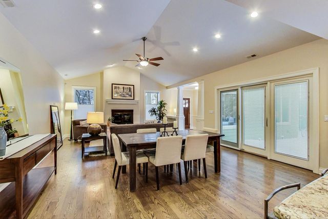 $790,000 | 520 Hunter Road, Glenview, IL 60025