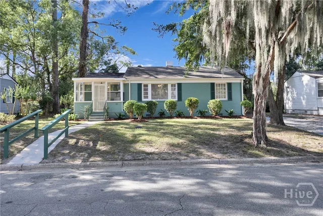 $284,900 | 55 South Parkwood Drive, Savannah, GA 31404