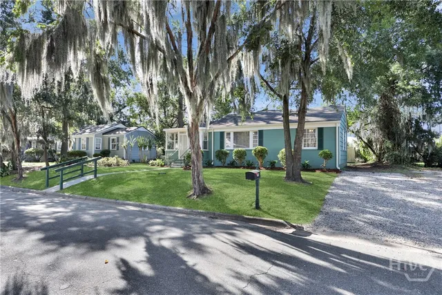 $284,900 | 55 South Parkwood Drive, Savannah, GA 31404