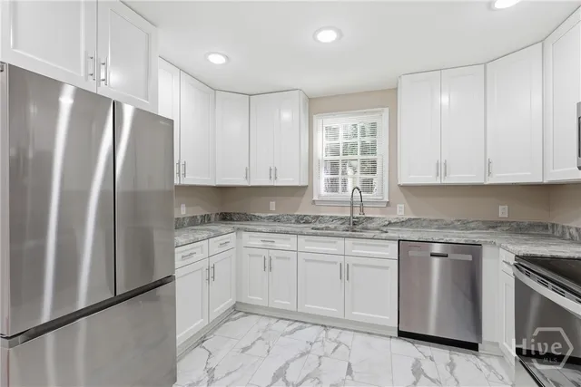 $284,900 | 55 South Parkwood Drive, Savannah, GA 31404