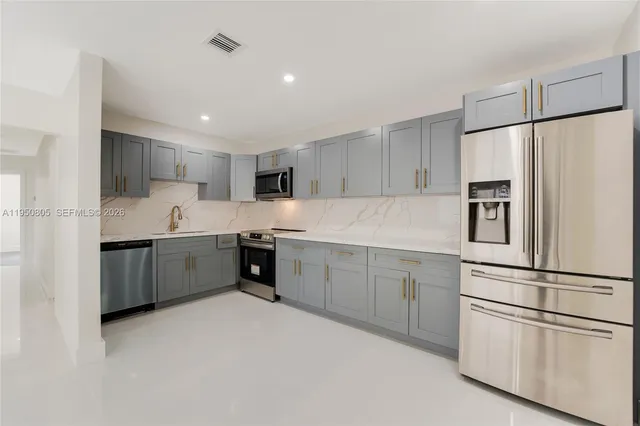 $3,300 | 2148 Northwest 48th Street, Unit 2148, Miami, FL 33142
