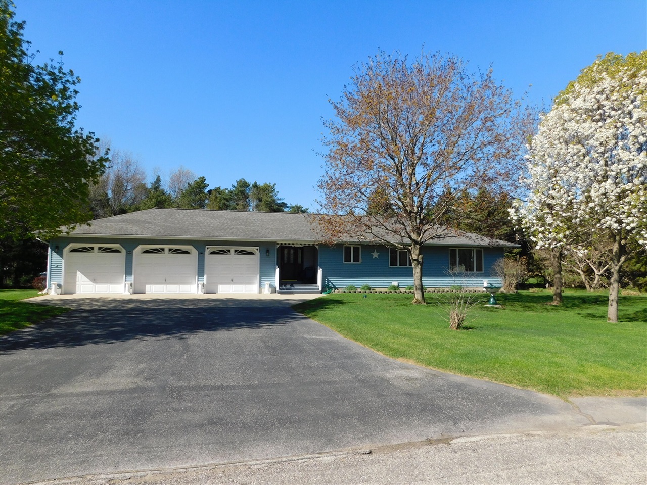 1576 Anthony Road Manistee, MI 49660 - Photo 1 of 34