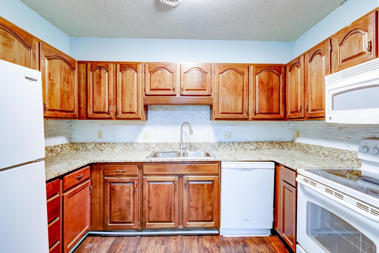 105 Arcadia Lane, Unit E Oak Ridge, TN 37830 - Photo 5 of 17 06_105_Arcadia_Ln6_mls