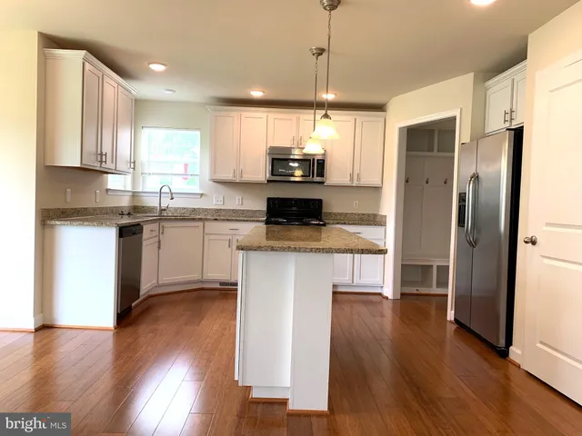 $2,800 | 6922 Lunette Lane, Spotsylvania, VA 22553