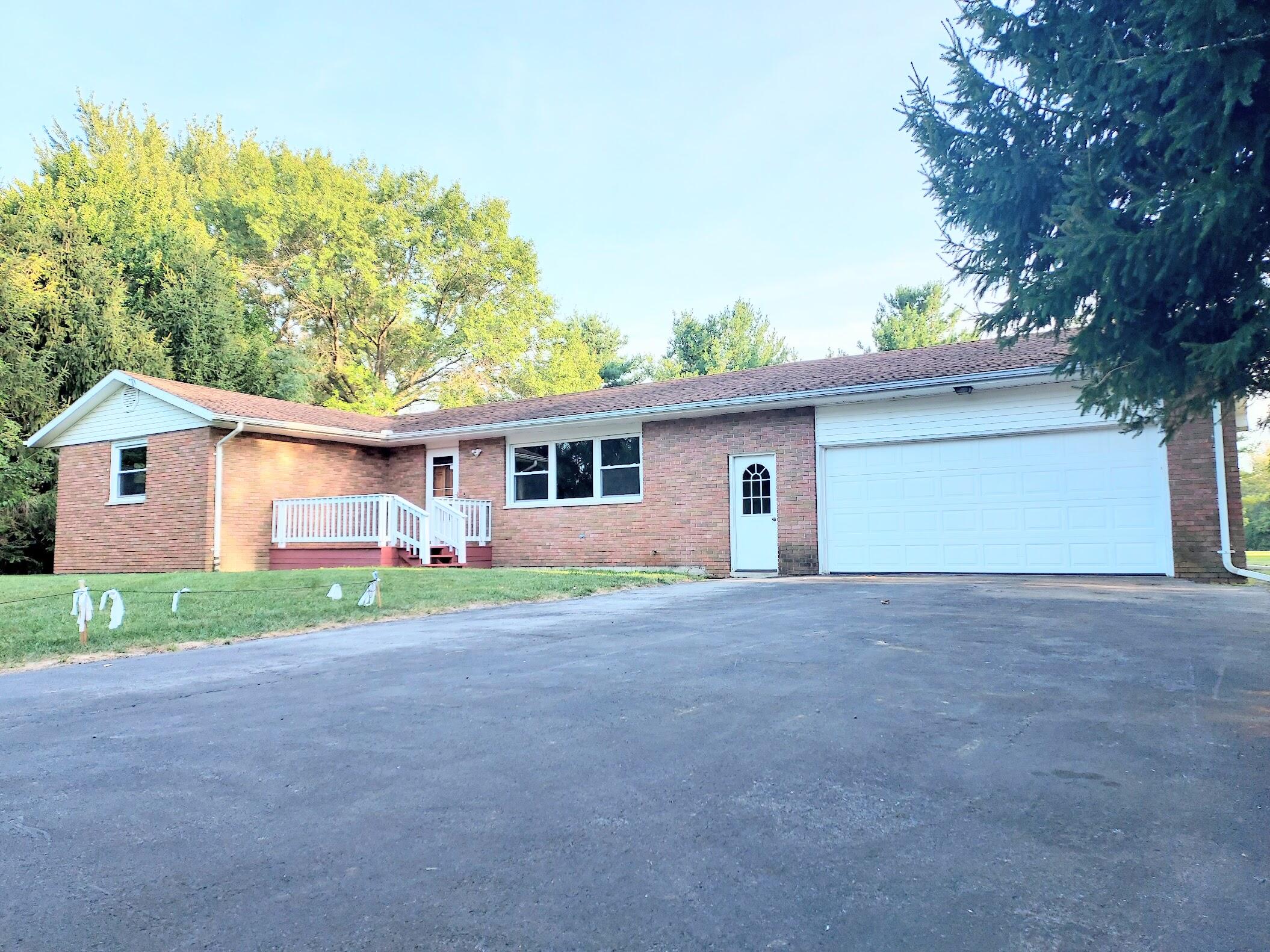 333 West Breese Road Lima, OH 45806 - Photo 2 of 26 Gallery Image 2