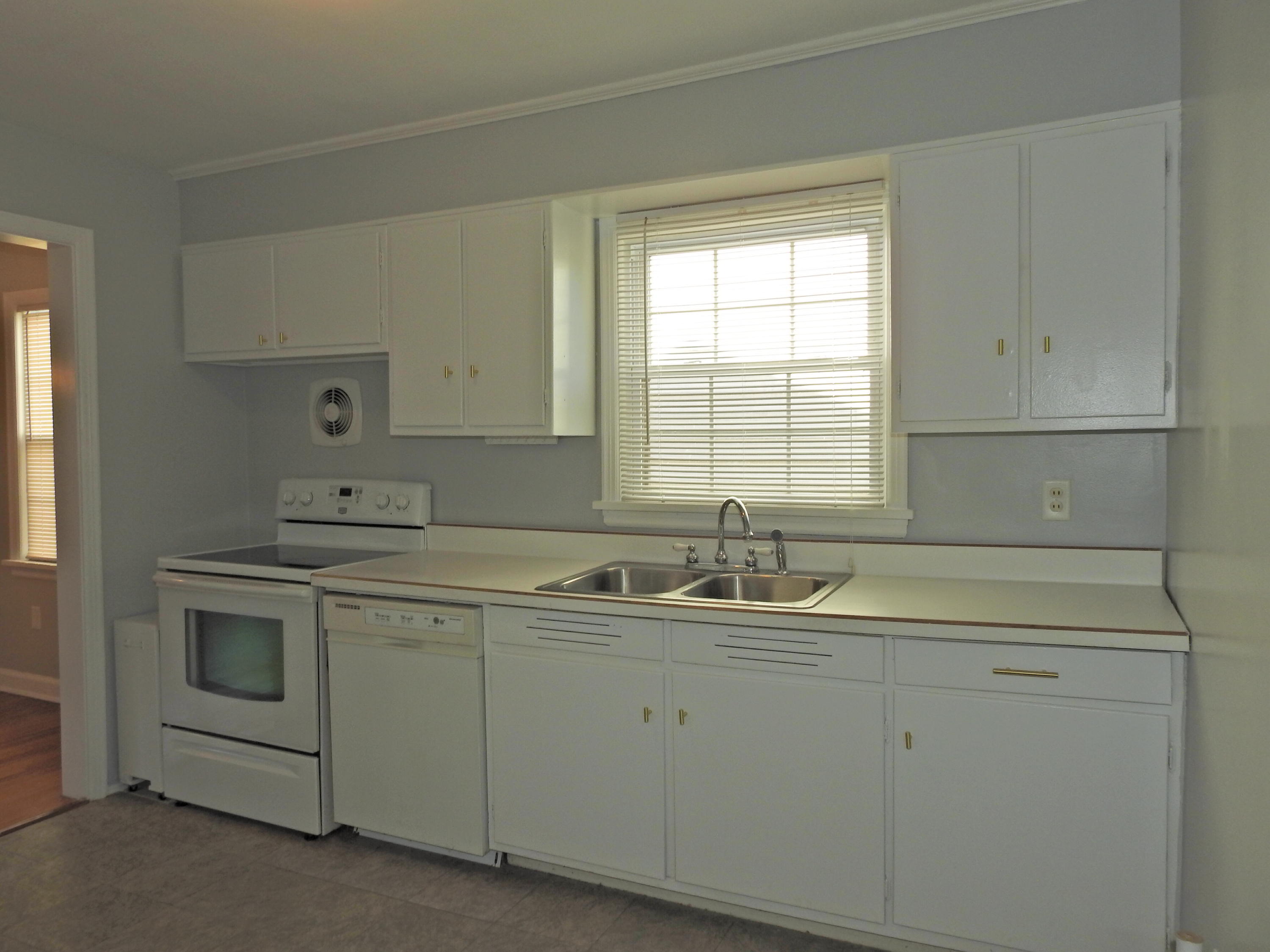 2746 Tillett Road Southwest Roanoke, VA 24015 - Photo 14 of 21 FSCN0176