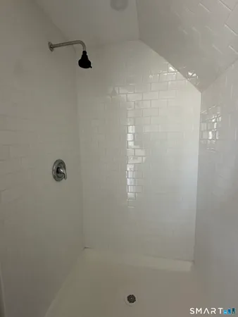 $2,300 | 567 Howe Avenue, Shelton, CT 06484