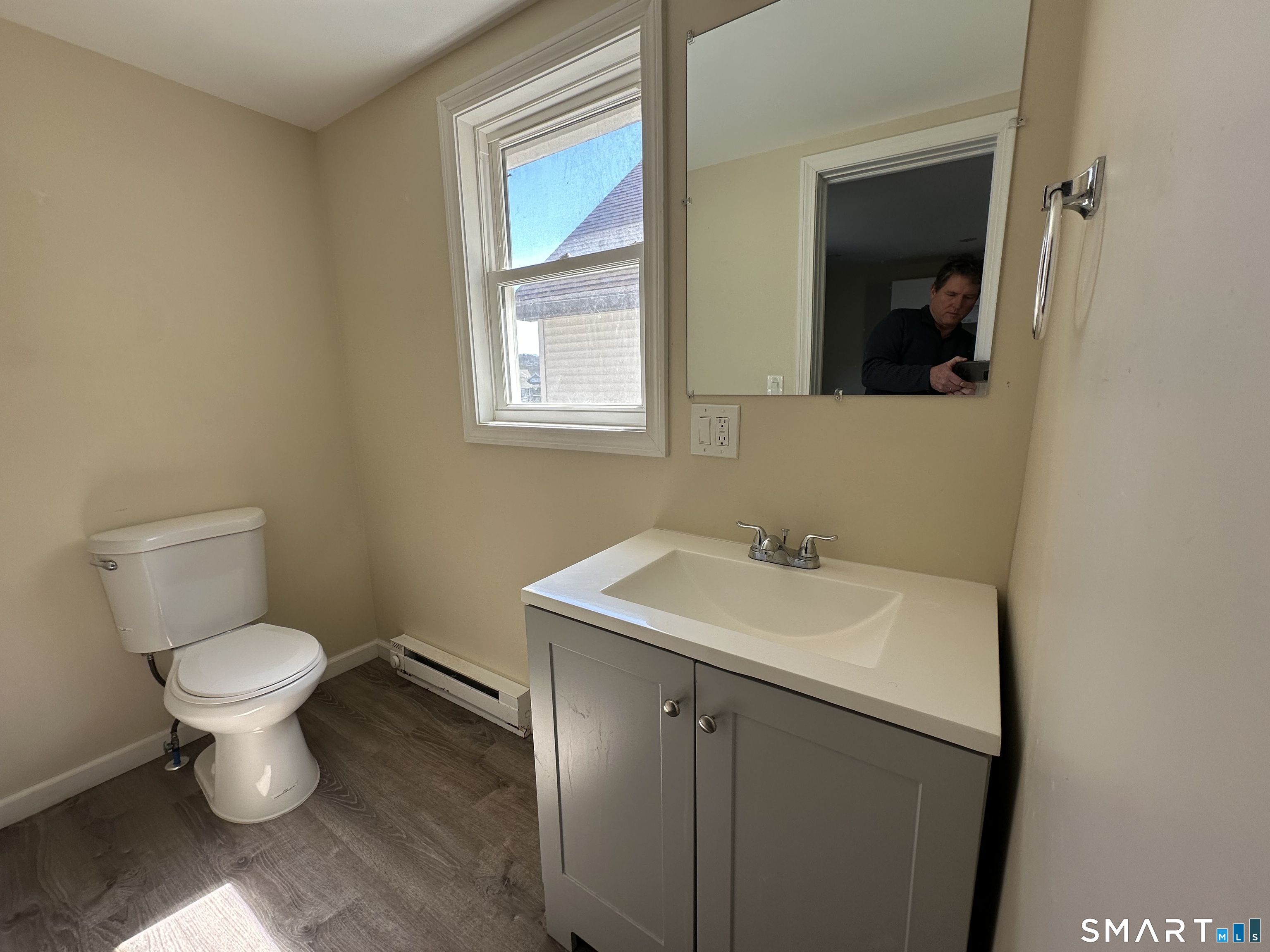 567 Howe Avenue Shelton, CT 06484 - Photo 4 of 13