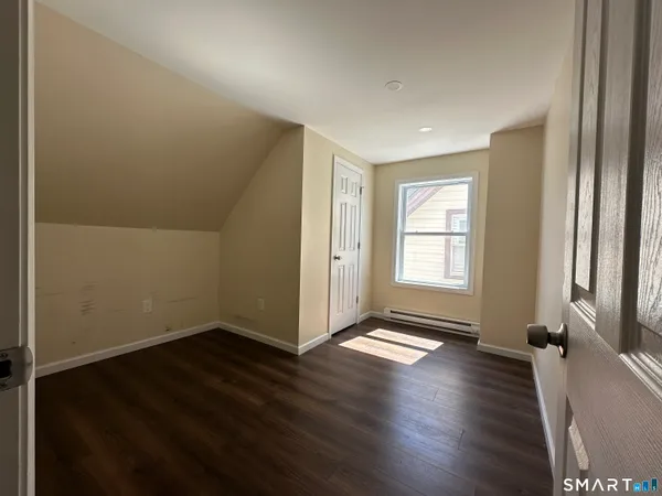 $2,300 | 567 Howe Avenue, Shelton, CT 06484