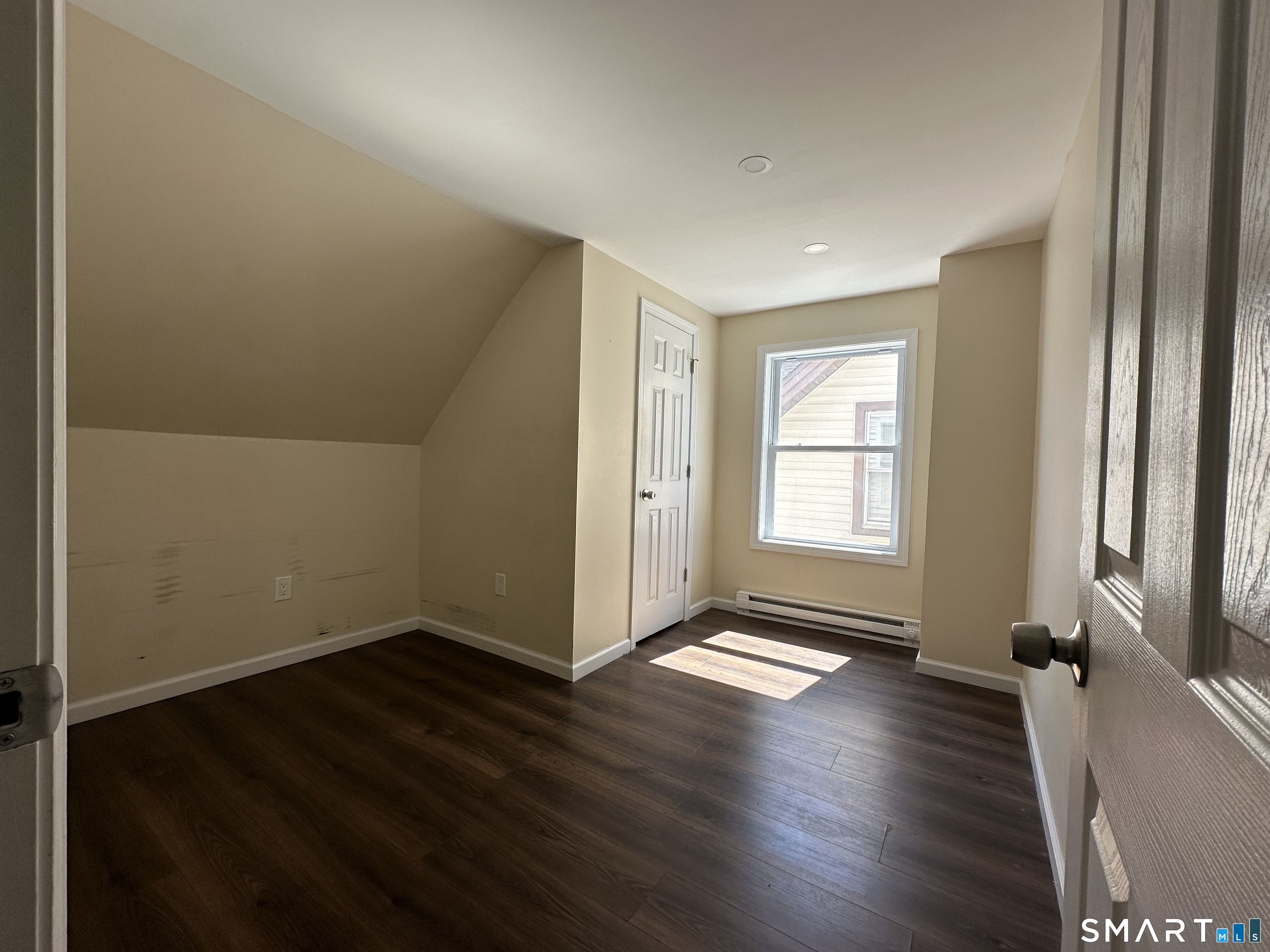 567 Howe Avenue Shelton, CT 06484 - Photo 9 of 13