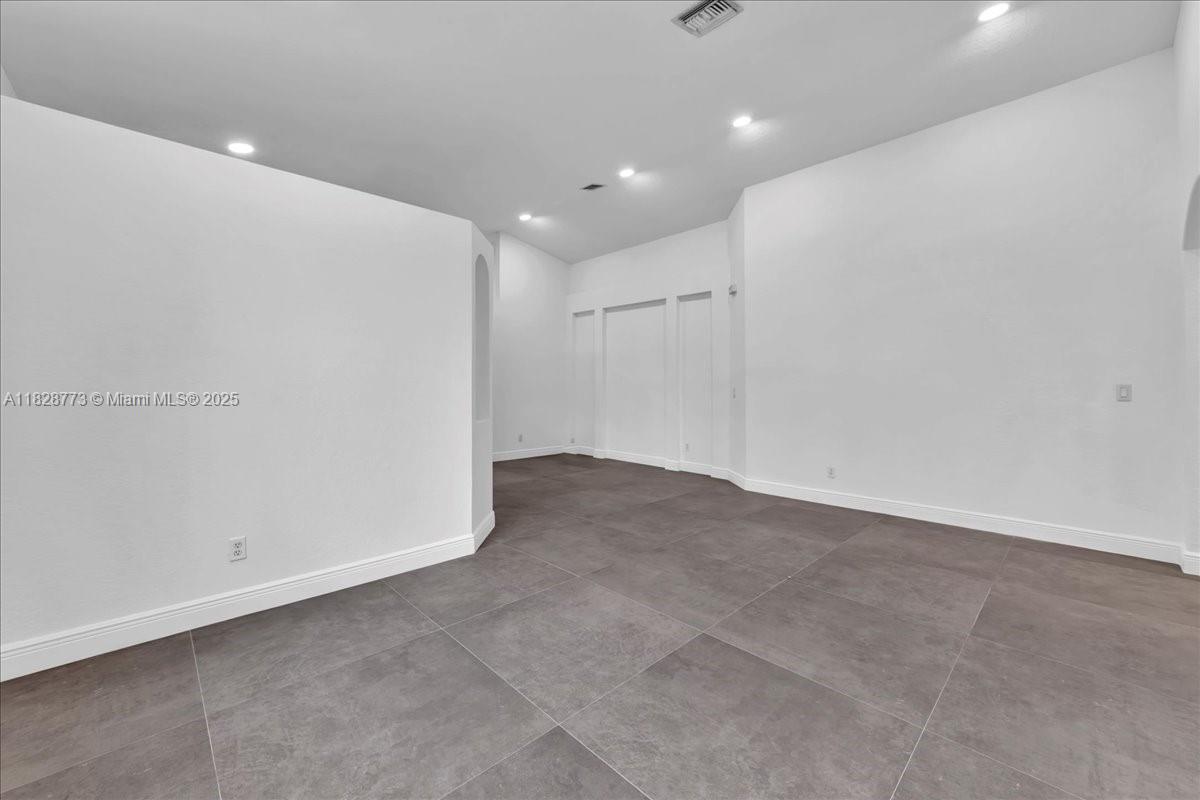 5046 Southwest 137th Terrace Miramar, FL 33027 - Photo 11 of 58