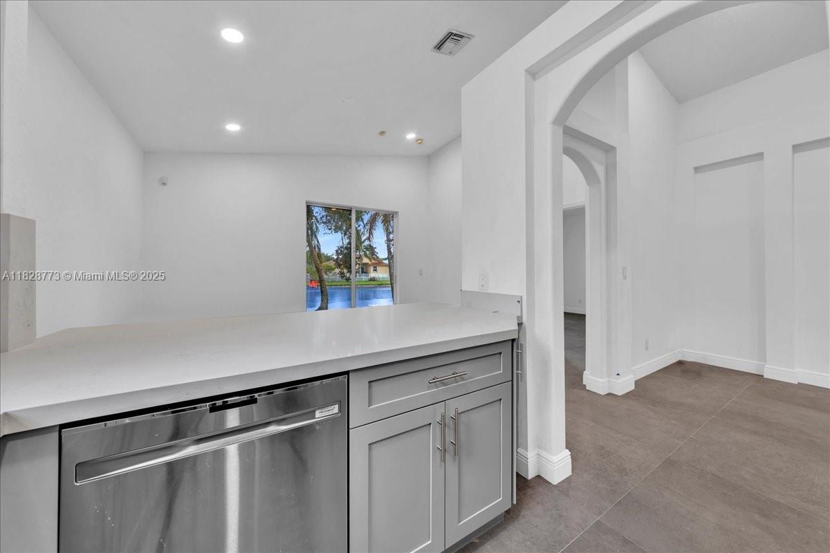 5046 Southwest 137th Terrace Miramar, FL 33027 - Photo 18 of 58