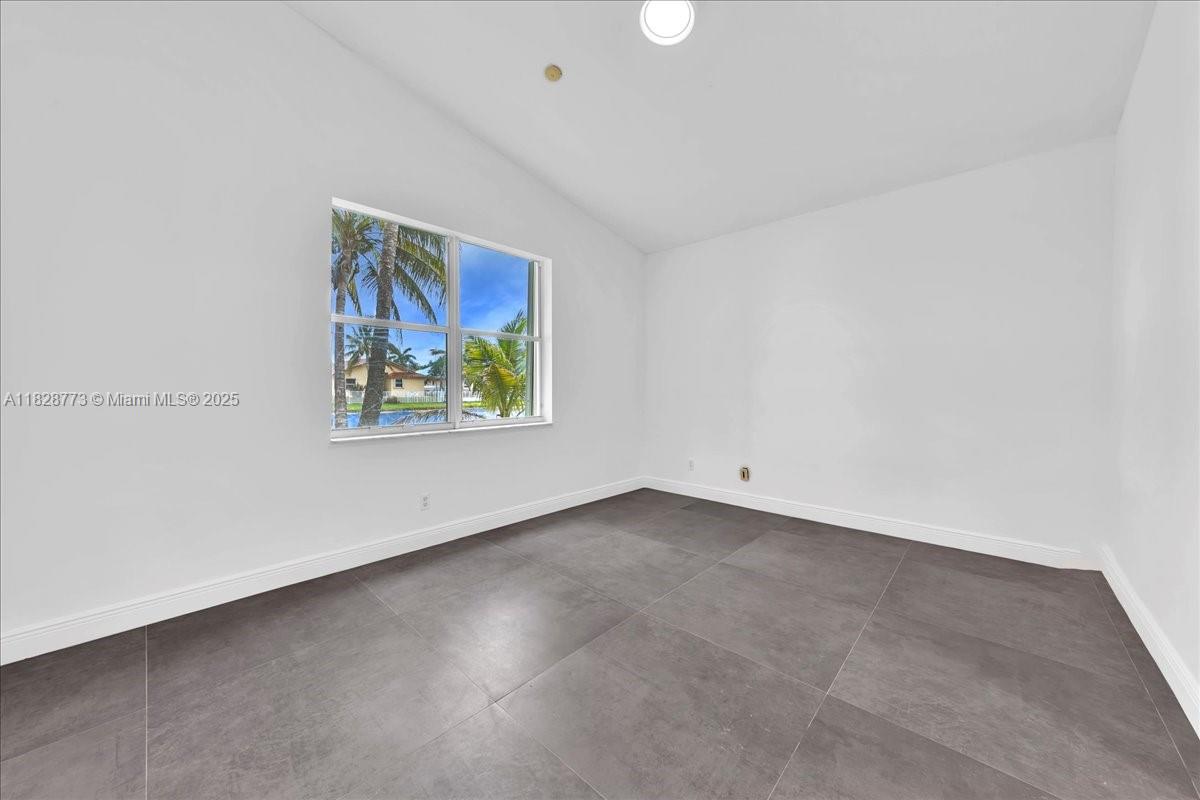 5046 Southwest 137th Terrace Miramar, FL 33027 - Photo 23 of 58