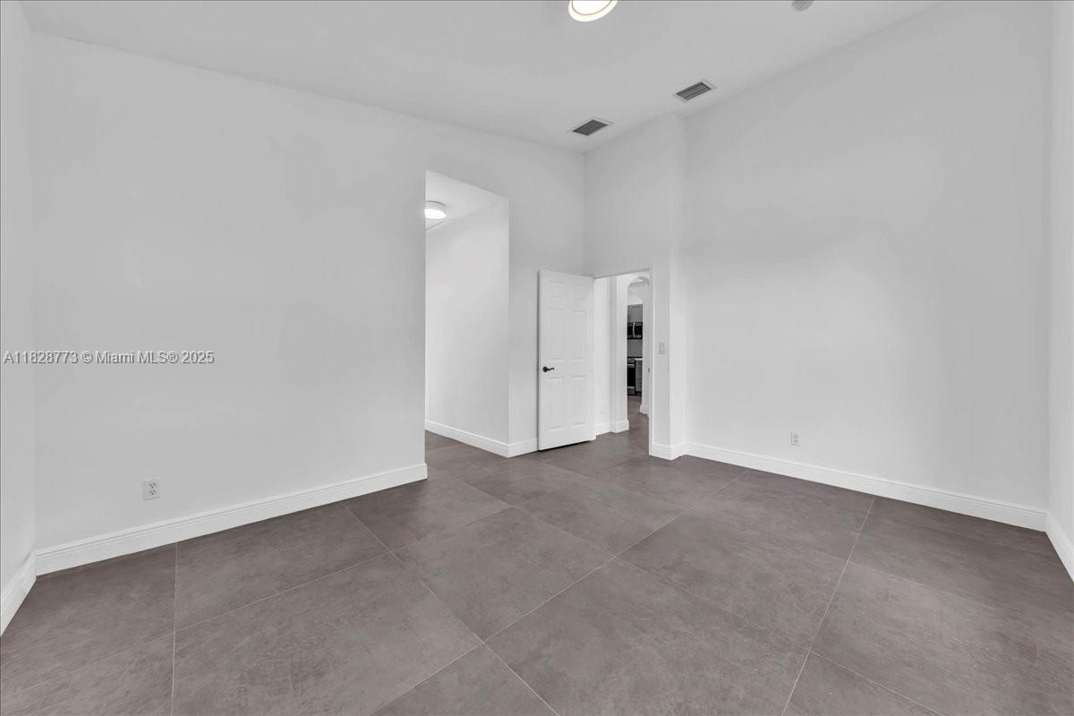 5046 Southwest 137th Terrace Miramar, FL 33027 - Photo 25 of 58