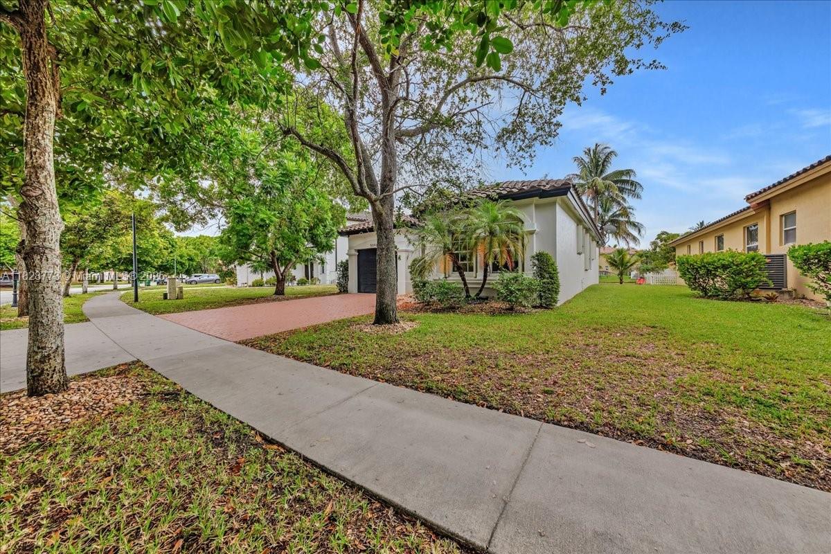 5046 Southwest 137th Terrace Miramar, FL 33027 - Photo 33 of 58