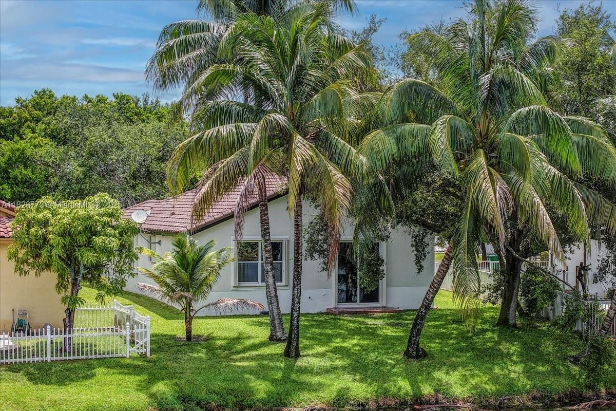 5046 Southwest 137th Terrace Miramar, FL 33027 - Photo 35 of 58