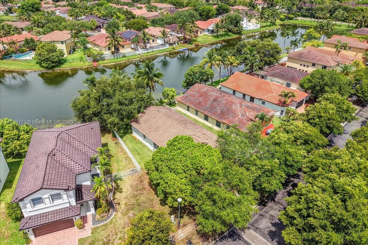 5046 Southwest 137th Terrace Miramar, FL 33027 - Photo 38 of 58