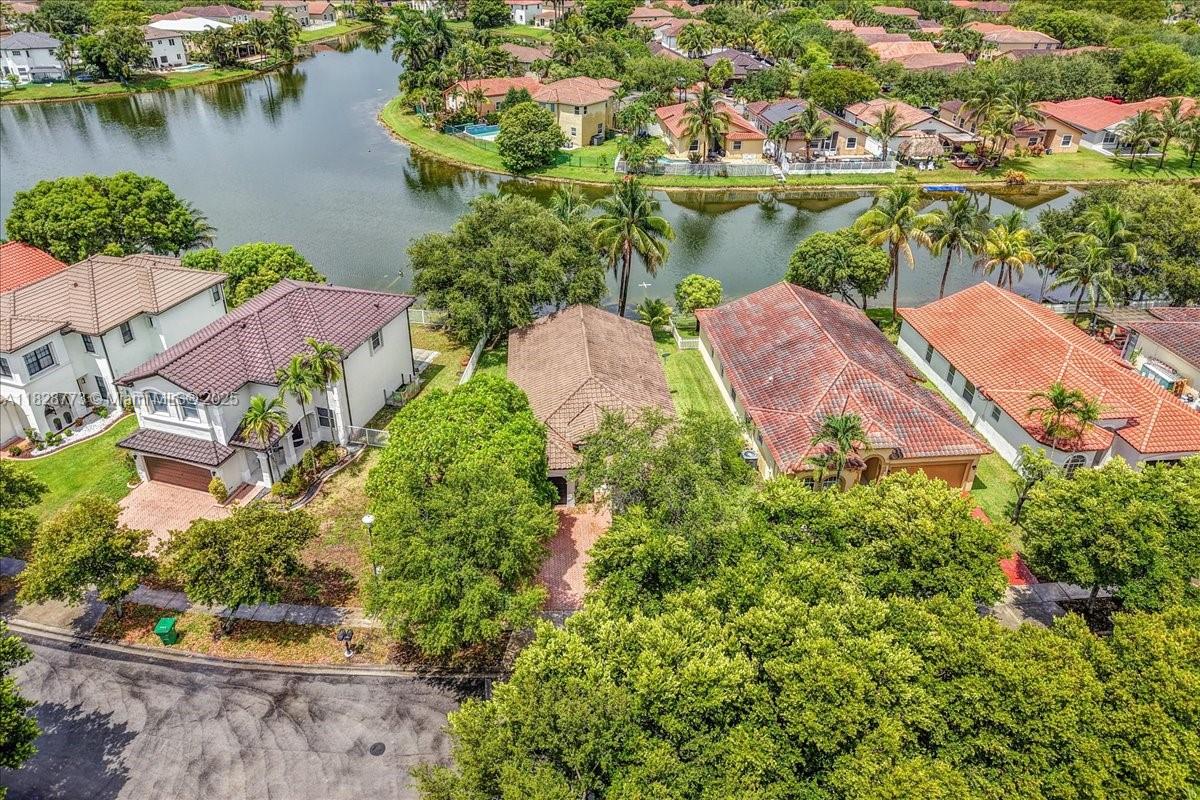 5046 Southwest 137th Terrace Miramar, FL 33027 - Photo 39 of 58