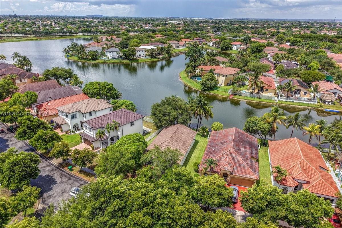 5046 Southwest 137th Terrace Miramar, FL 33027 - Photo 40 of 58