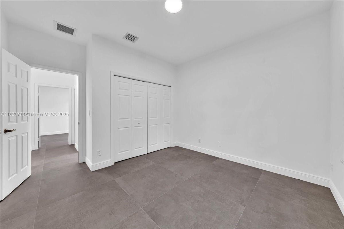 5046 Southwest 137th Terrace Miramar, FL 33027 - Photo 8 of 58