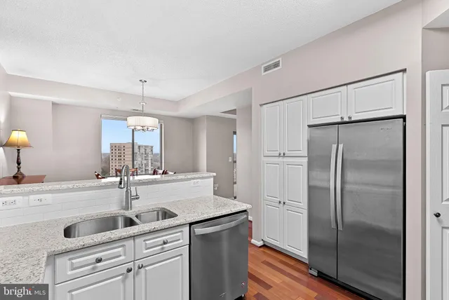 $2,800 | 19375 Cypress Ridge Terrace, Unit 907, Leesburg, VA 20176