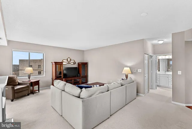 $2,800 | 19375 Cypress Ridge Terrace, Unit 907, Leesburg, VA 20176