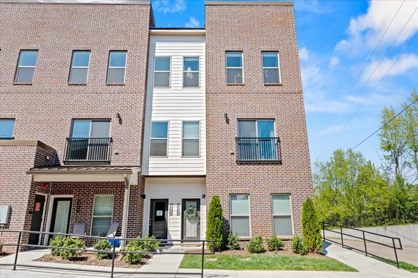 $385,000 | 211 Folsom Pass, Unit B, Spring Hill, TN 37174