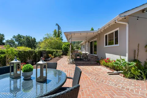 $1,899,000 | 3900 Ferntree Place, Glendale, CA 91214