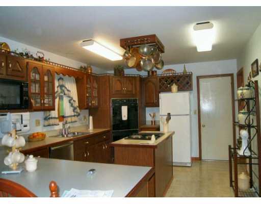 1199 Eldersville Road Burgettstown, PA 15021 - Photo 3 of 8 Kitchen.