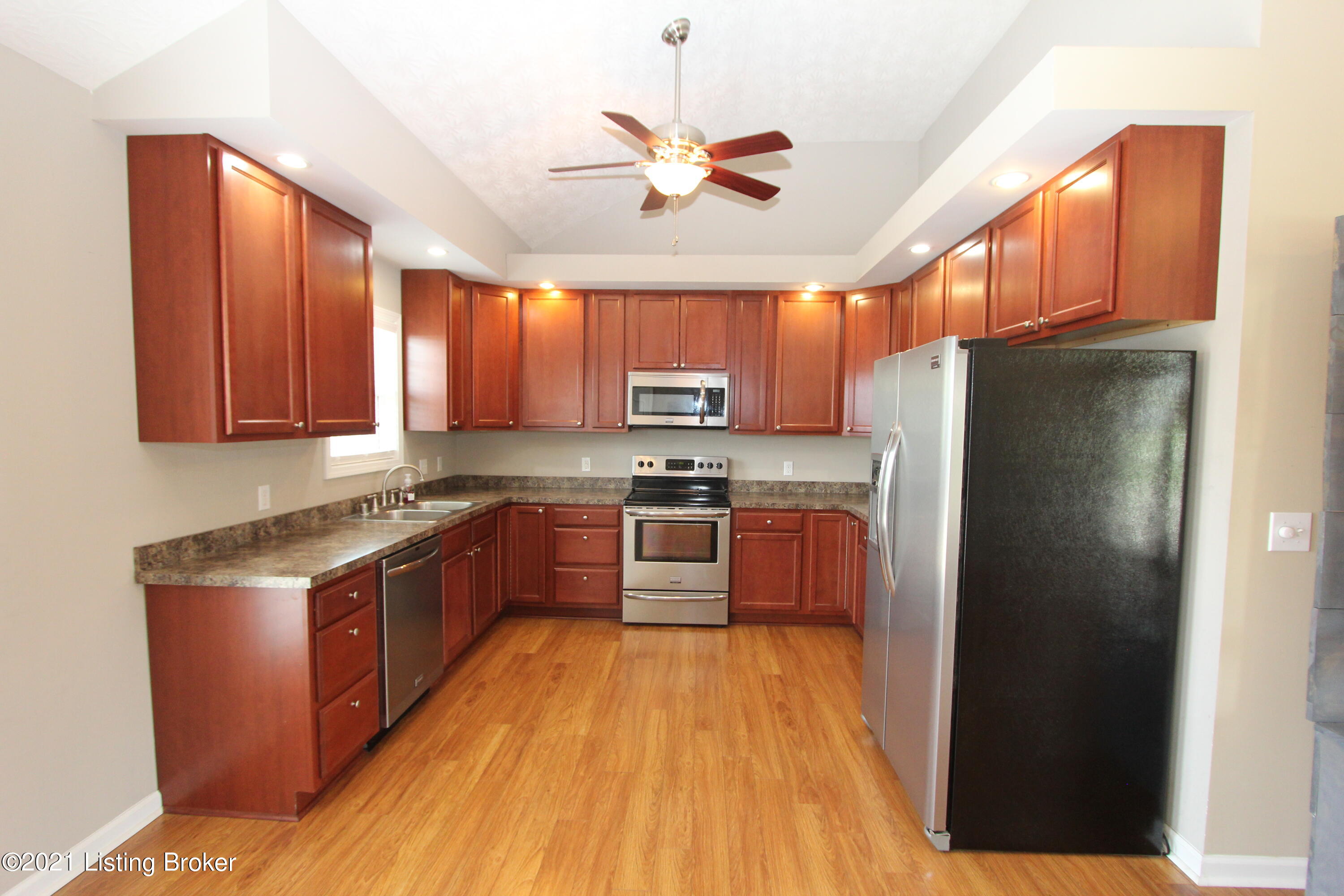 1002 Rueland Drive Lawrenceburg, KY 40342 - Photo 10 of 27 Kitchen (2)
