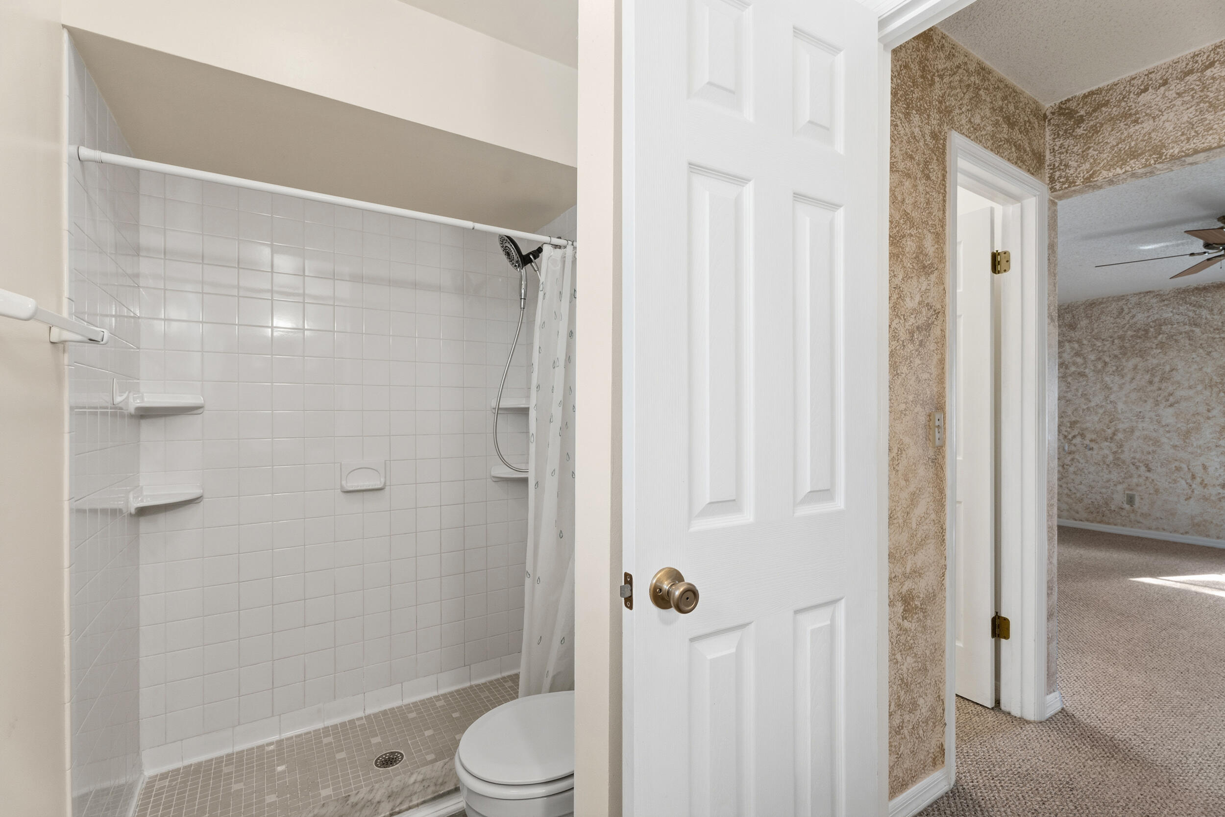 226 Del Monte Road Sebastian, FL 32958 - Photo 19 of 34 Owners bath