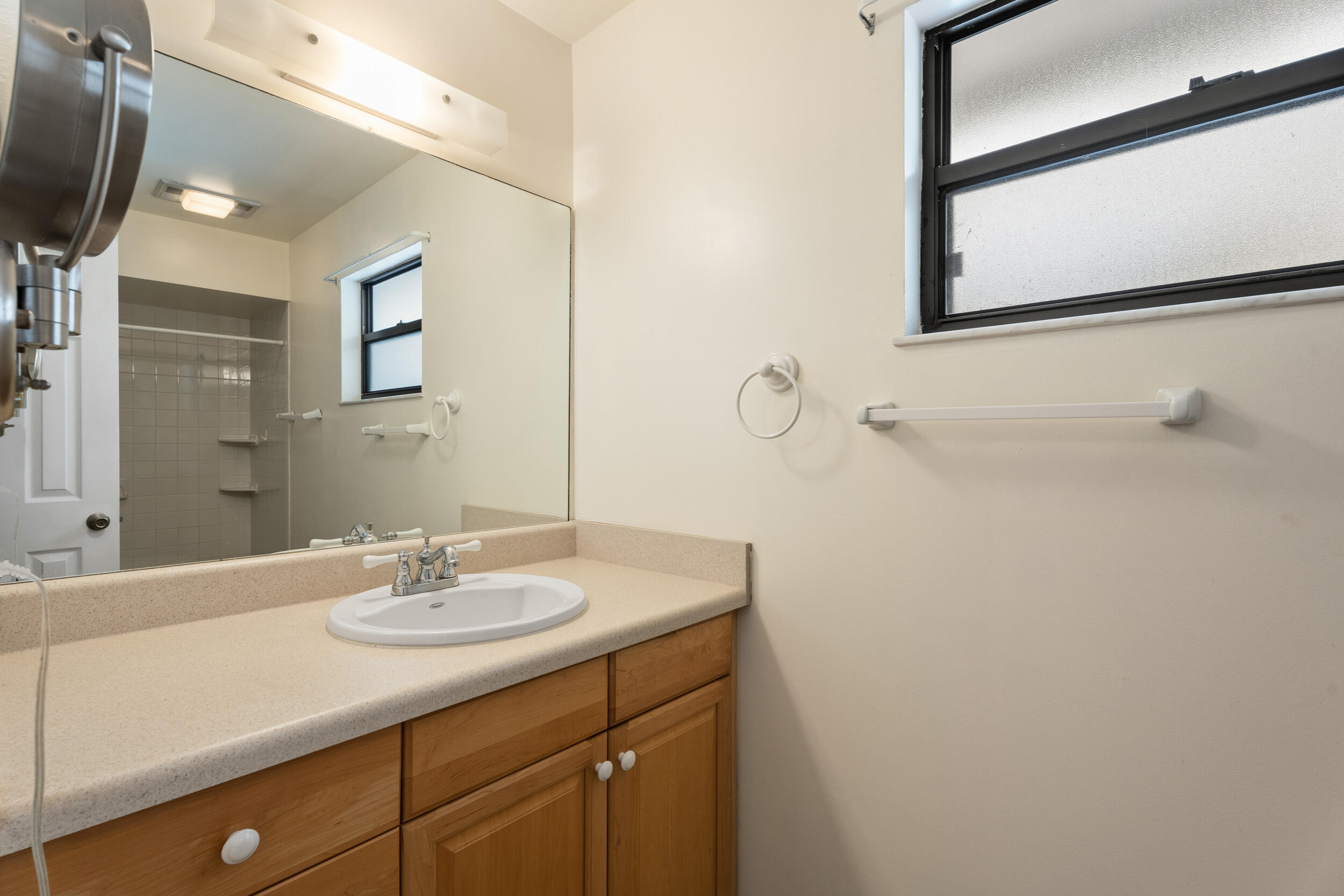 226 Del Monte Road Sebastian, FL 32958 - Photo 20 of 34 Owners bath