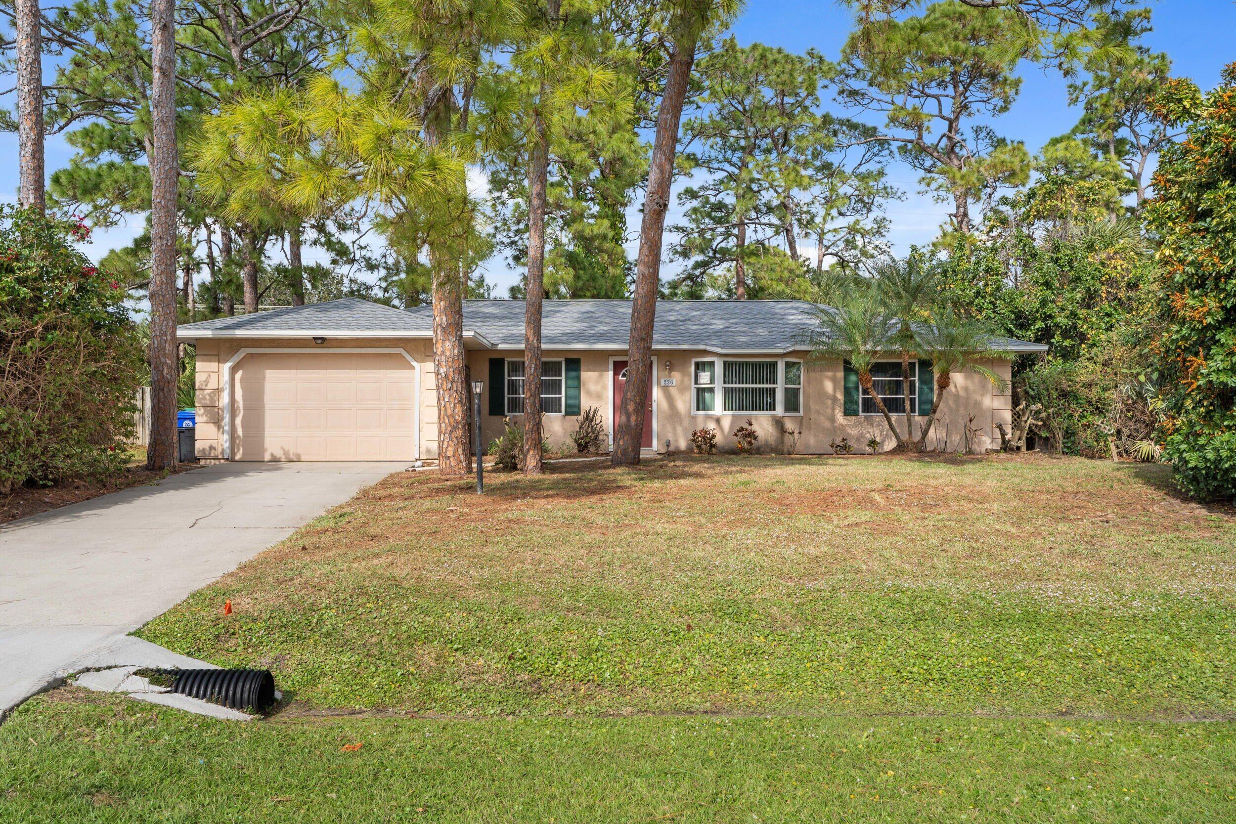 226 Del Monte Road Sebastian, FL 32958 - Photo 3 of 34 Front of house