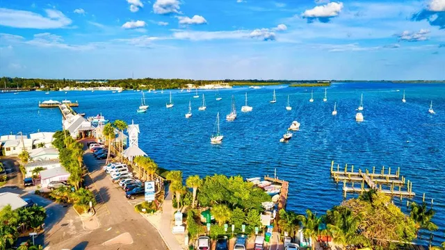 $962,000 | 4616 Swordfish Drive, Bradenton, FL 34208