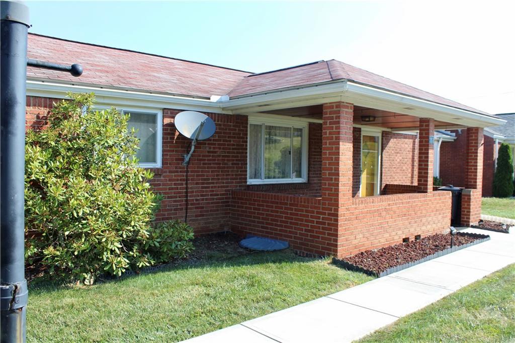 353 Lincoln Hall Road Elizabeth, PA 15037 - Photo 4 of 18 Gallery Image 4