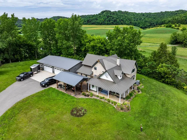 $995,000 | W25757 Bear Coulee Road, Trempealeau, WI 54661