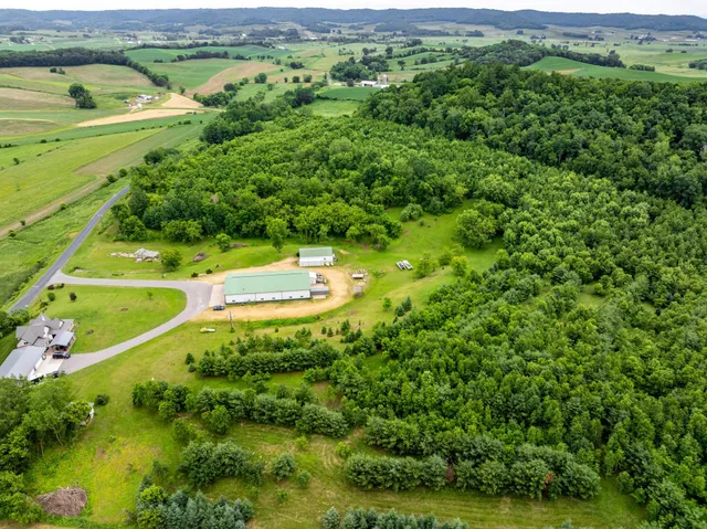 $995,000 | W25757 Bear Coulee Road, Trempealeau, WI 54661