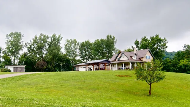 $995,000 | W25757 Bear Coulee Road, Trempealeau, WI 54661