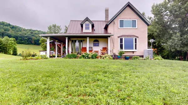 $995,000 | W25757 Bear Coulee Road, Trempealeau, WI 54661