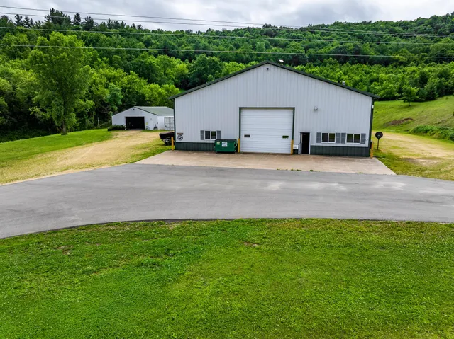 $995,000 | W25757 Bear Coulee Road, Trempealeau, WI 54661