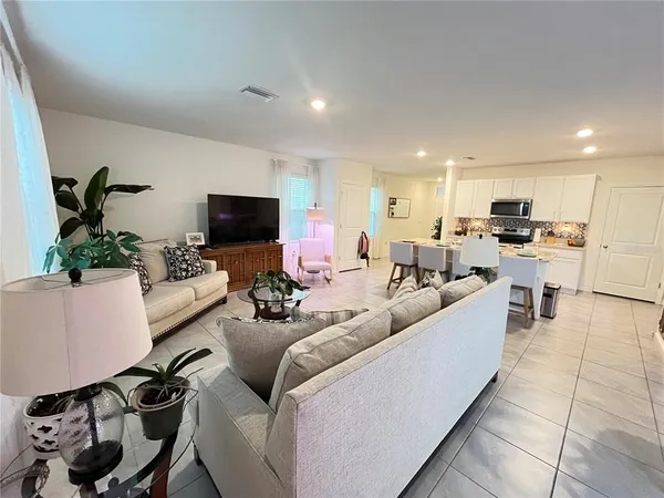 $2,850 | 17032 Oval Rum Drive, Wimauma, FL 33598