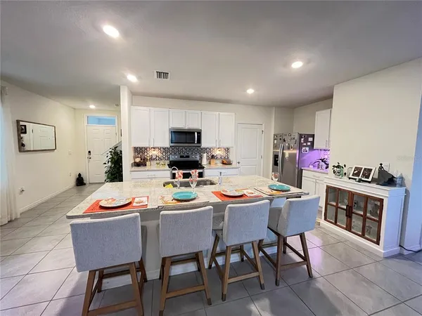 $2,850 | 17032 Oval Rum Drive, Wimauma, FL 33598