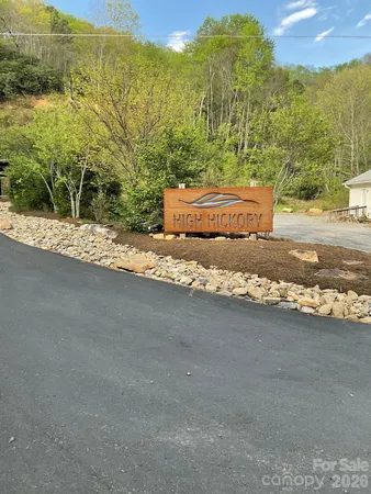$299,000 | 1414 Easy Wind Drive, Unit 56, Swannanoa, NC 28778