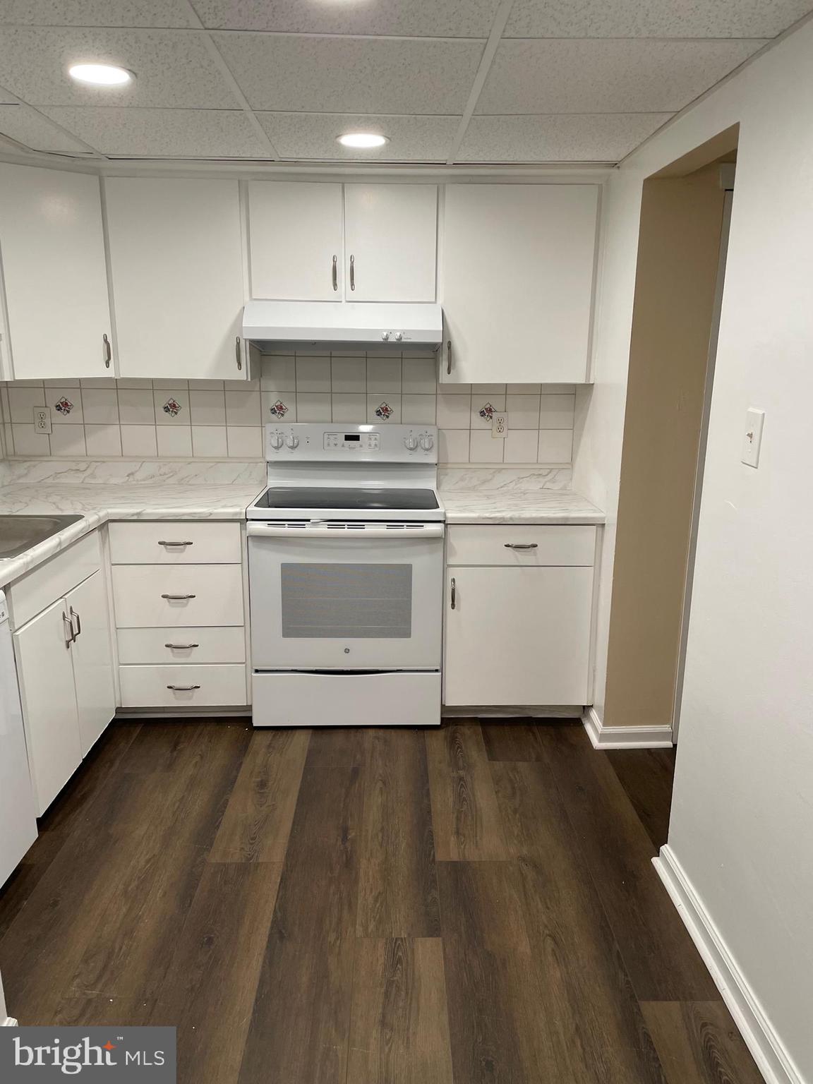 1507 Timber Creek Road Lindenwold, NJ 08021 - Photo 11 of 34