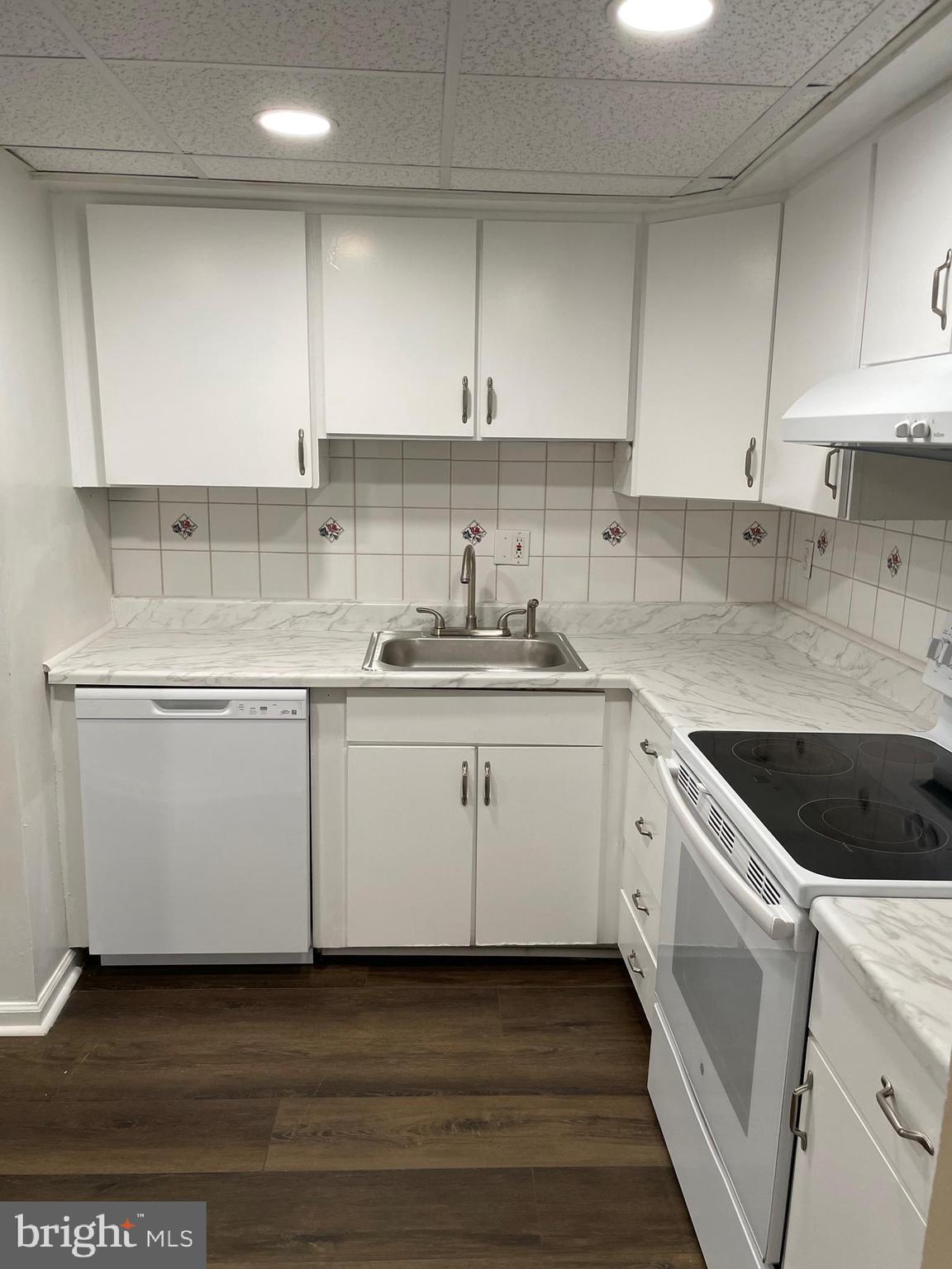 1507 Timber Creek Road Lindenwold, NJ 08021 - Photo 13 of 34
