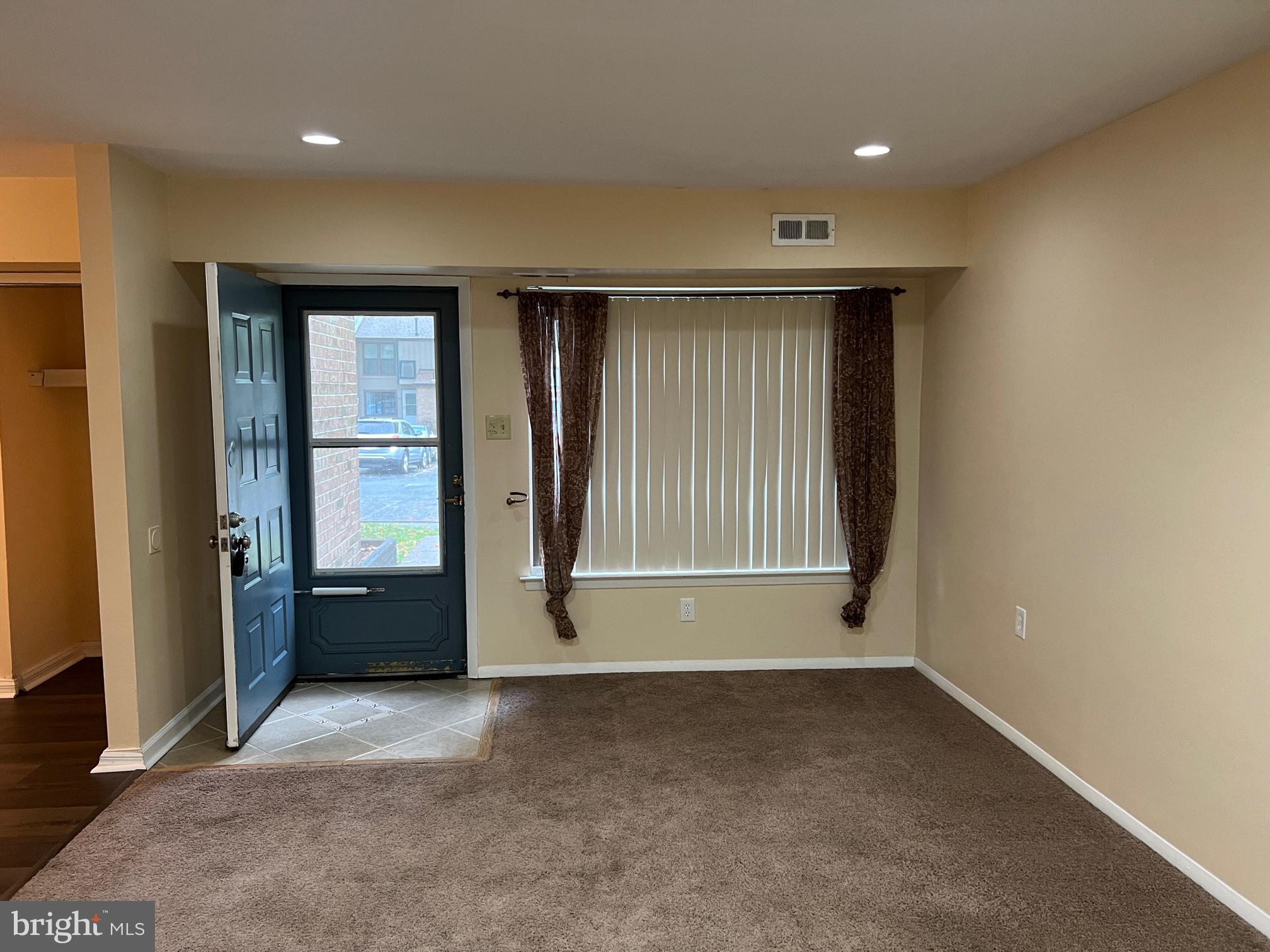 1507 Timber Creek Road Lindenwold, NJ 08021 - Photo 3 of 34