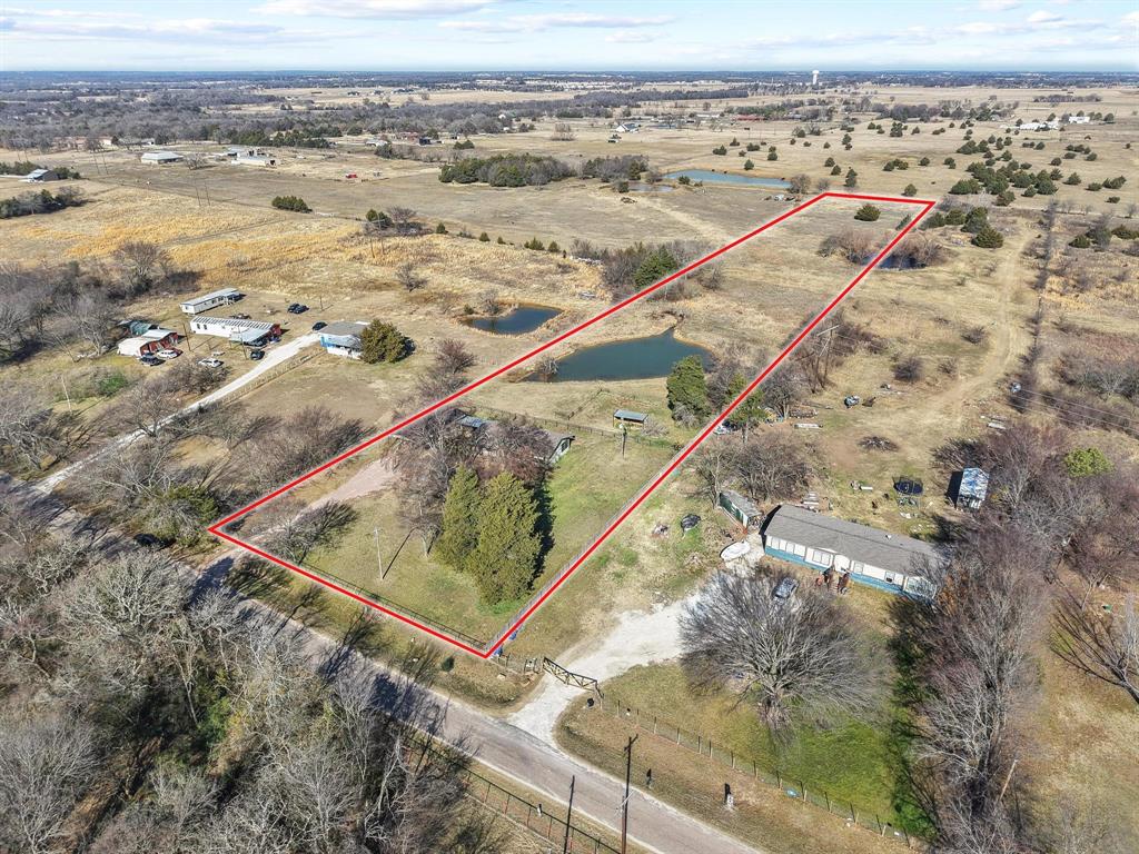 1223 Yowell Road Whitesboro, TX 76273 - Photo 27 of 30 a view of an ocean