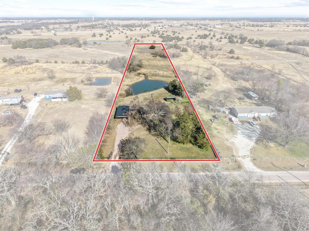 1223 Yowell Road Whitesboro, TX 76273 - Photo 4 of 30 a view of outdoor space