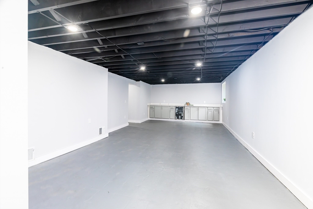 3 Flynn Avenue Danvers, MA 01923 - Photo 16 of 33