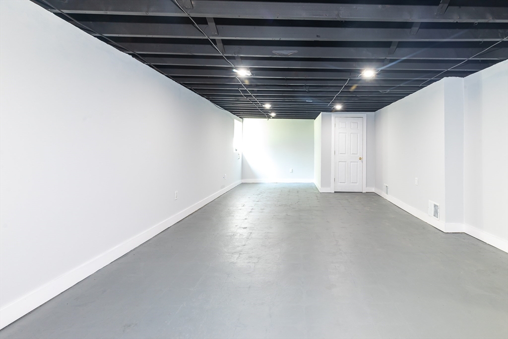 3 Flynn Avenue Danvers, MA 01923 - Photo 17 of 33